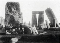 Anonym
Steinzeitlicher Zeremonialplatz
(Stonehenge, vor 1910)
© Museum für Vor- und Frühgeschichte (SMB-PK)